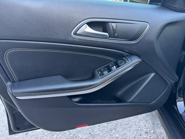 MERCEDES-BENZ GLA 200 CDI Automatic Premium