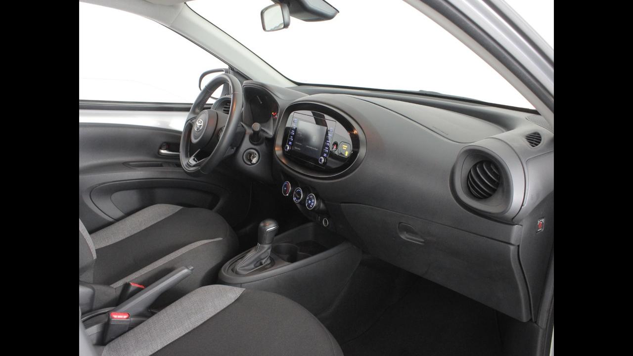 TOYOTA Aygo X - Aygo X 1.0 Active 72cv s-cvt