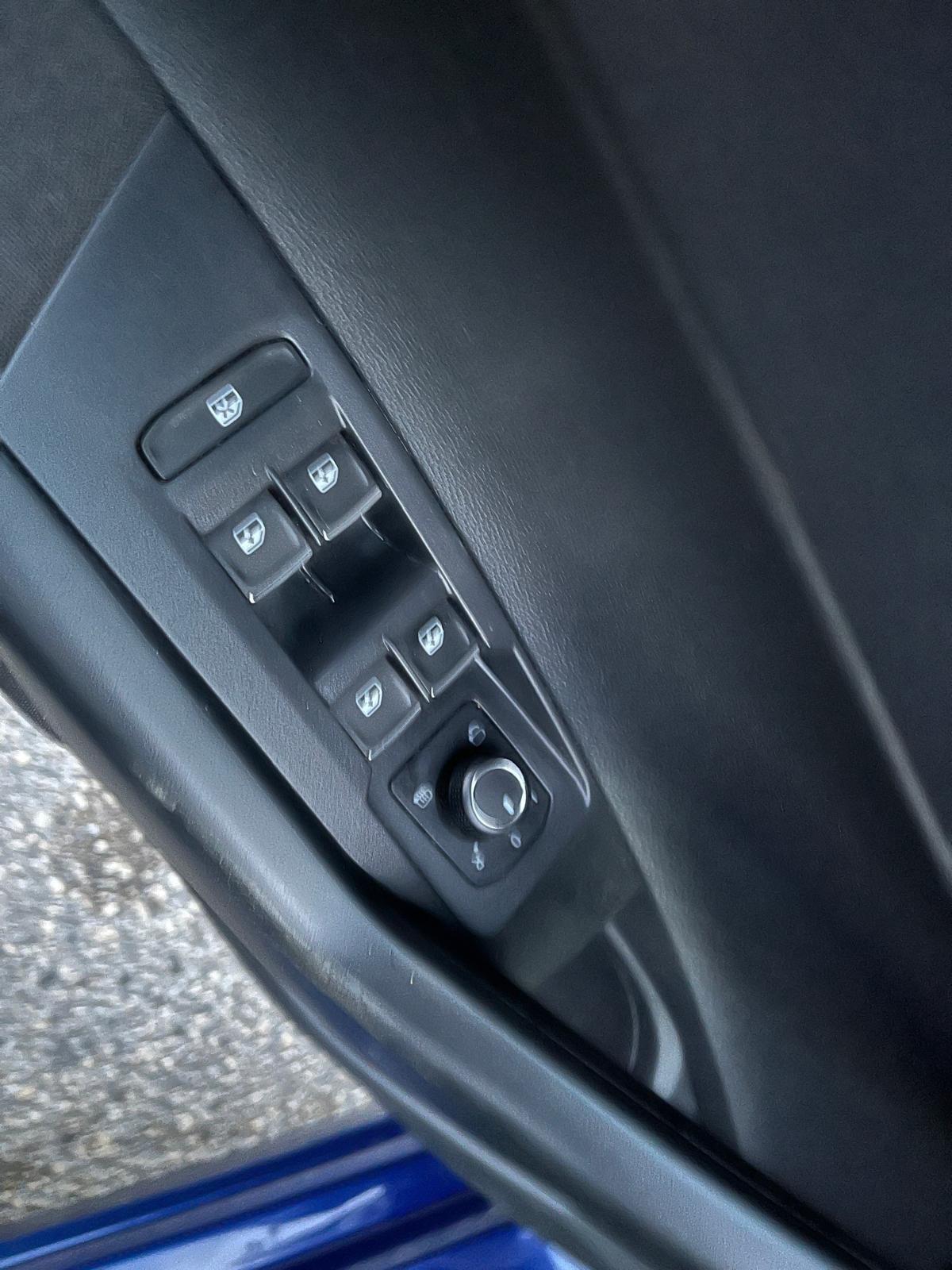 Volkswagen Polo 5P-1.0 tsi/dsg7-highline-t.apr-2021