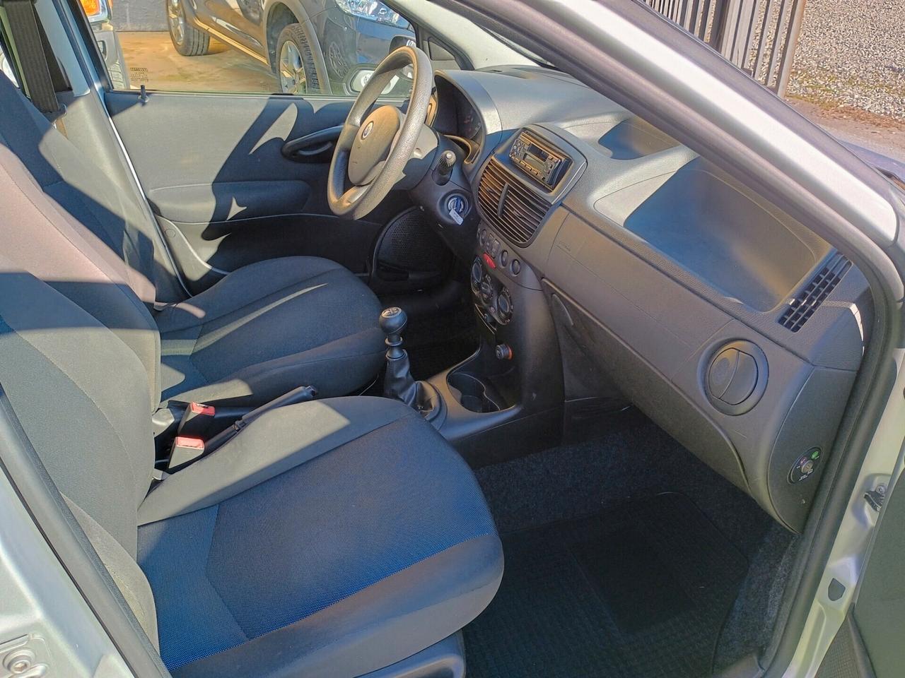 FIAT PUNTO 1.2B. 80.000KM