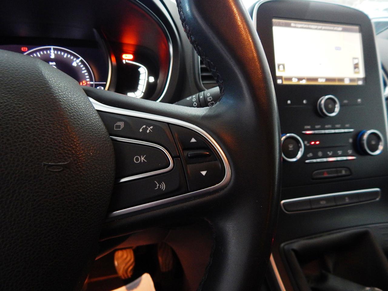 Renault Scenic 1.7 blue dci Business 120cv NAVIGATORE-PARK