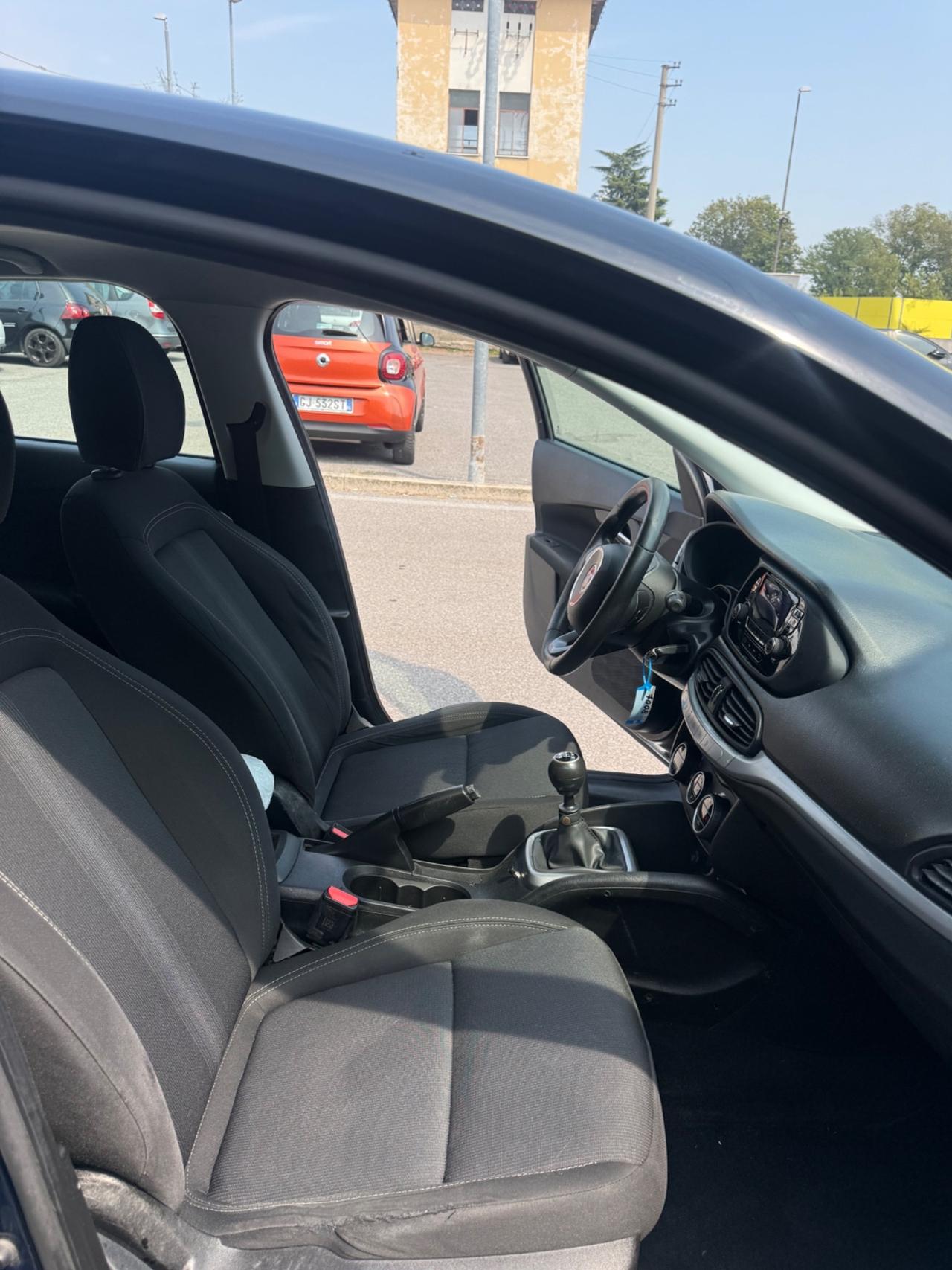 Fiat Tipo 1.6 Mjt S&S 5 porte Easy