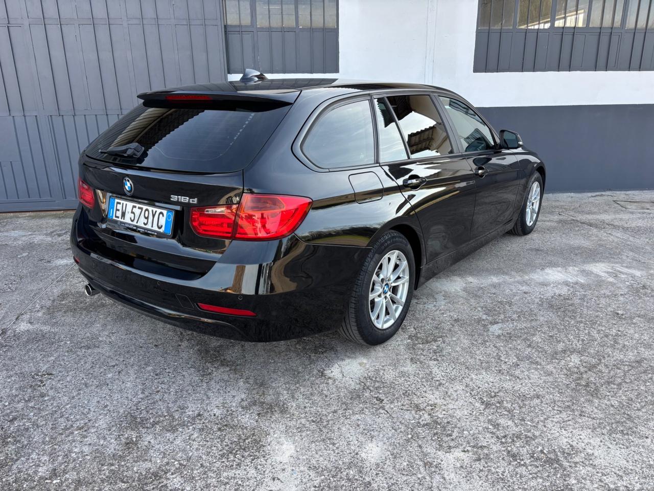 Bmw 318d Touring Business aut. Garanzia 12 mesi