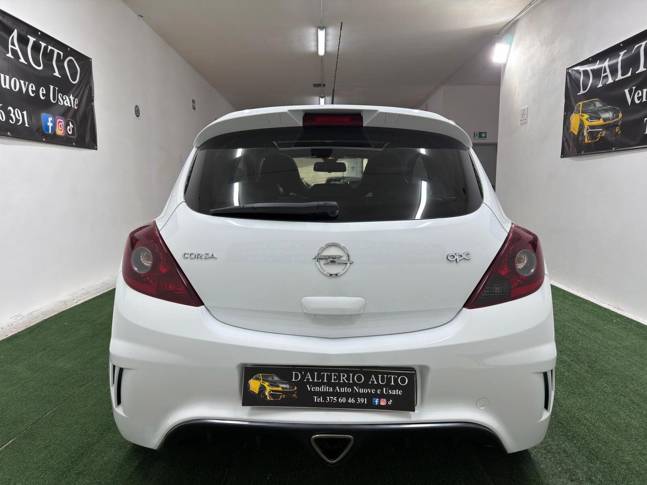 Opel Corsa 1.6 T 192CV 3 porte OPC