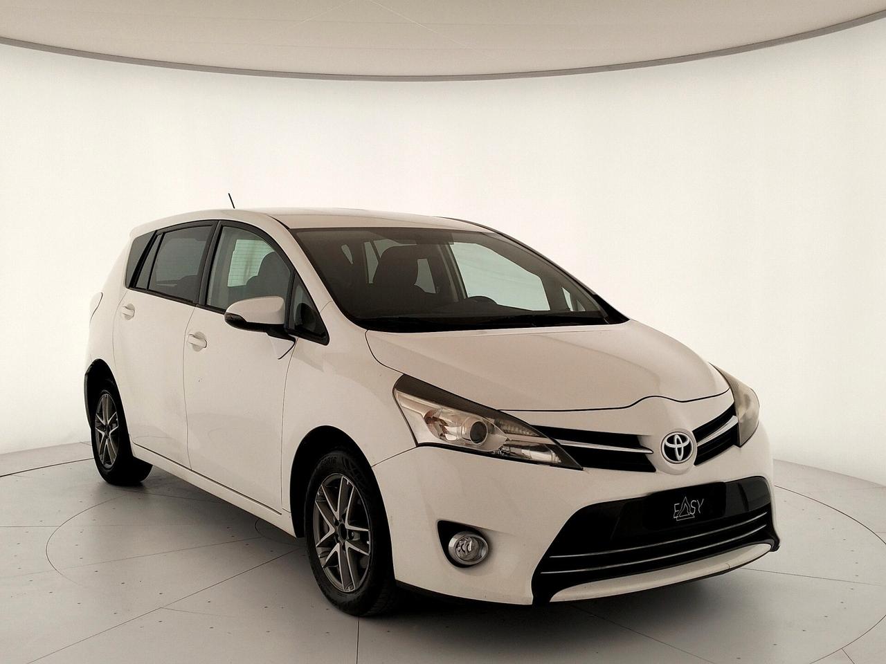 Toyota Verso 1.6 D-4D - 7 POSTI