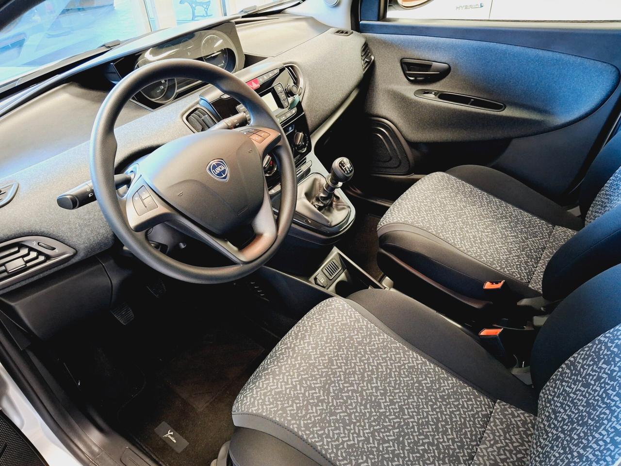 Lancia Ypsilon 1.0 FireFly 5 porte S&S Hybrid Gold