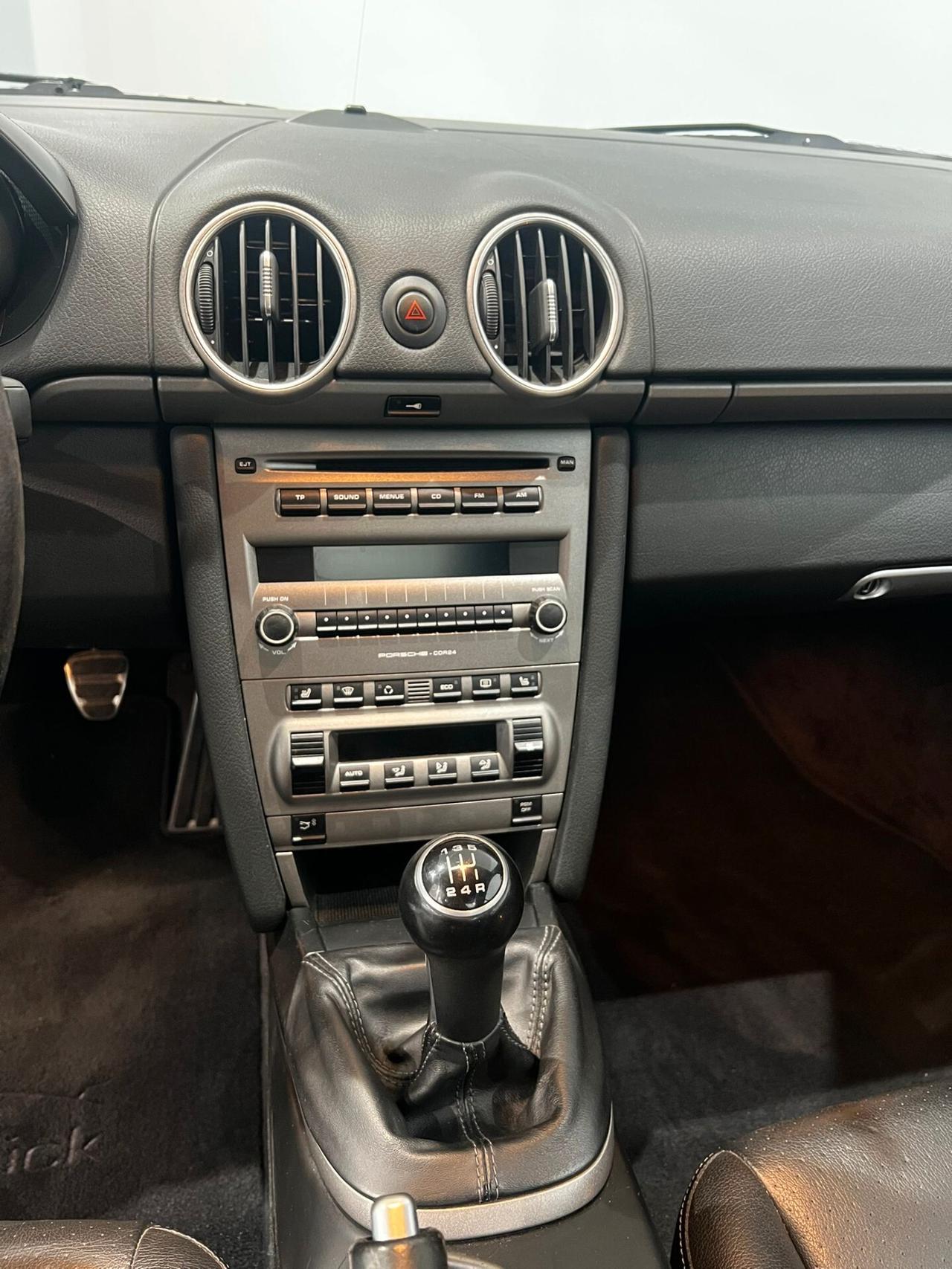 Porsche Cayman i 987 2.7