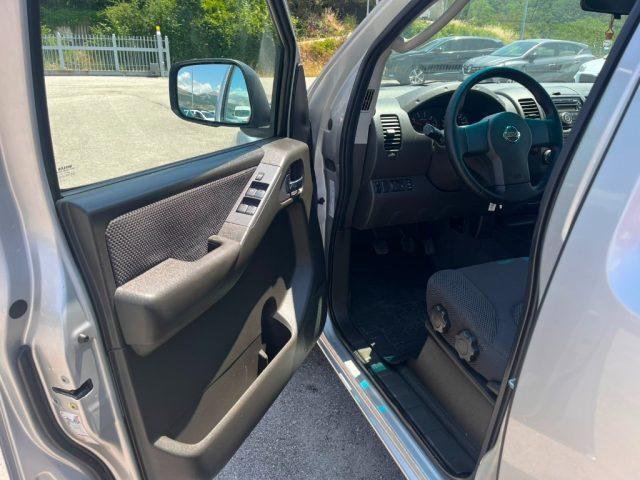 NISSAN Navara 2.5 dCi 4 porte Double Cab LE
