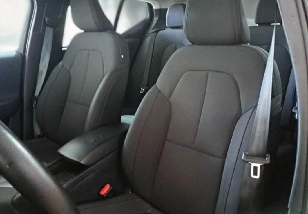 Volvo XC40 B4 AWD Geartronic Momentum