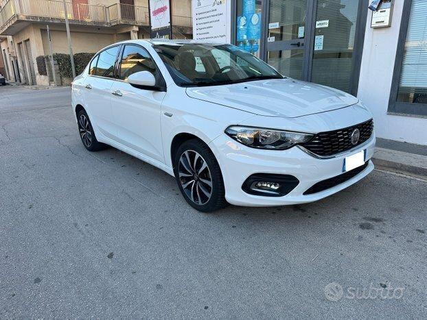 Fiat Tipo Berlina 1.6 120 cv LOUNGE ALCANTARA 2017