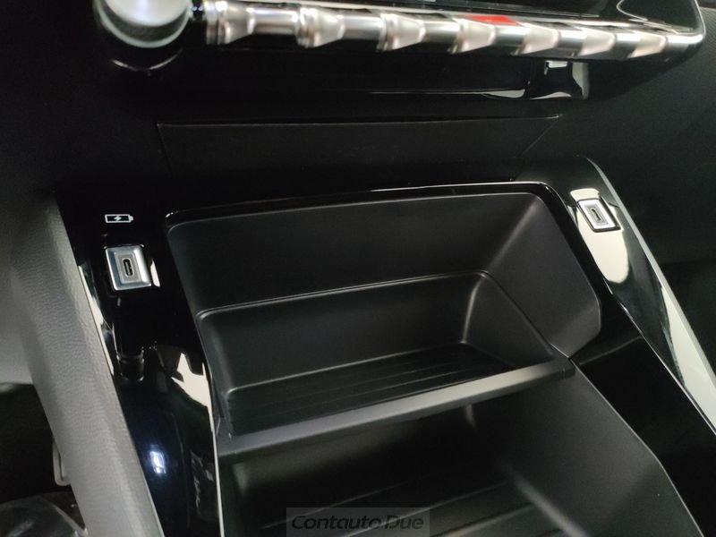 Peugeot 2008 2008 1.2 hybrid Style 145cv e-dcs6