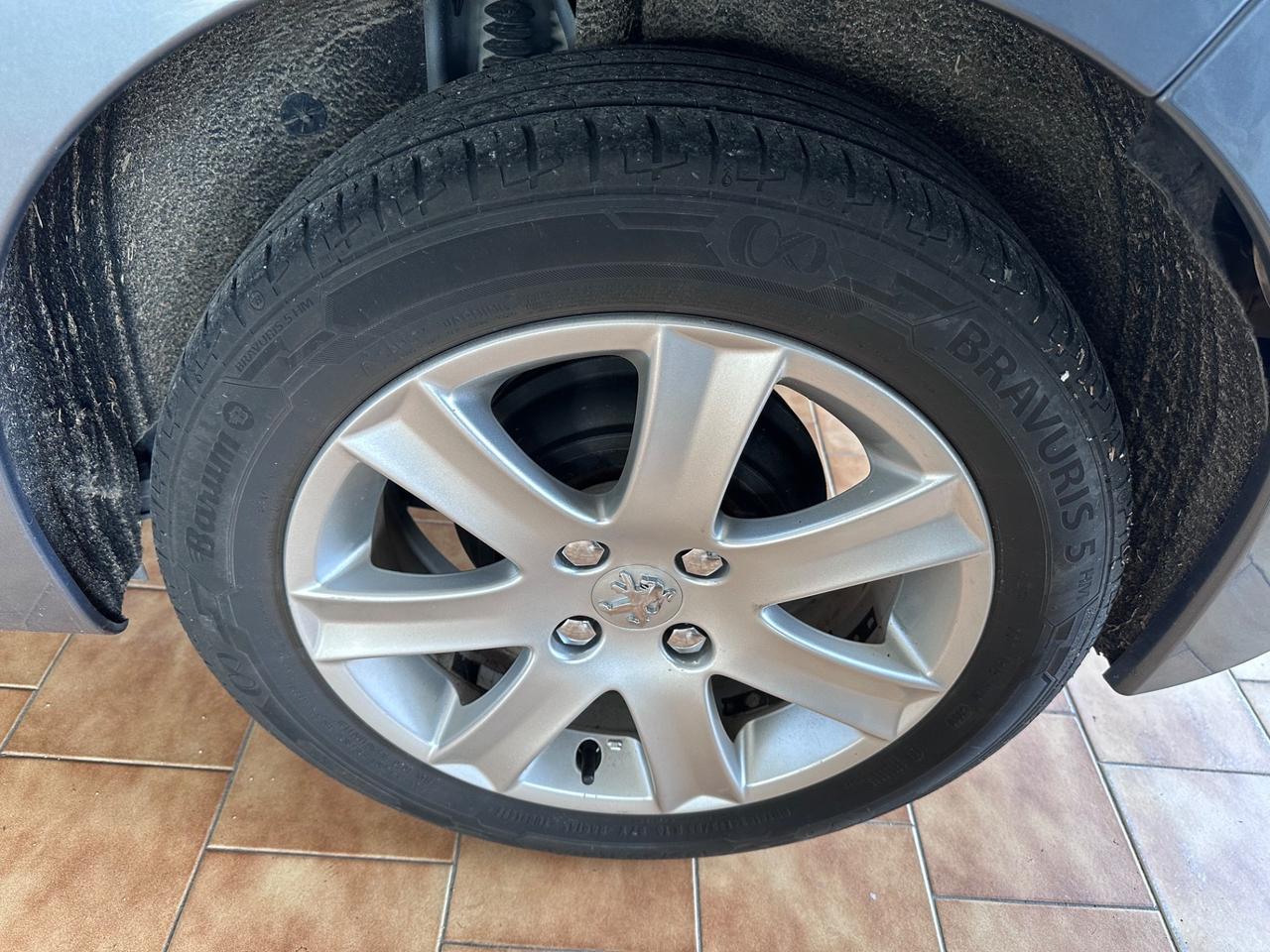 Peugeot 207 1.6diesel 90cv cinghia fatta