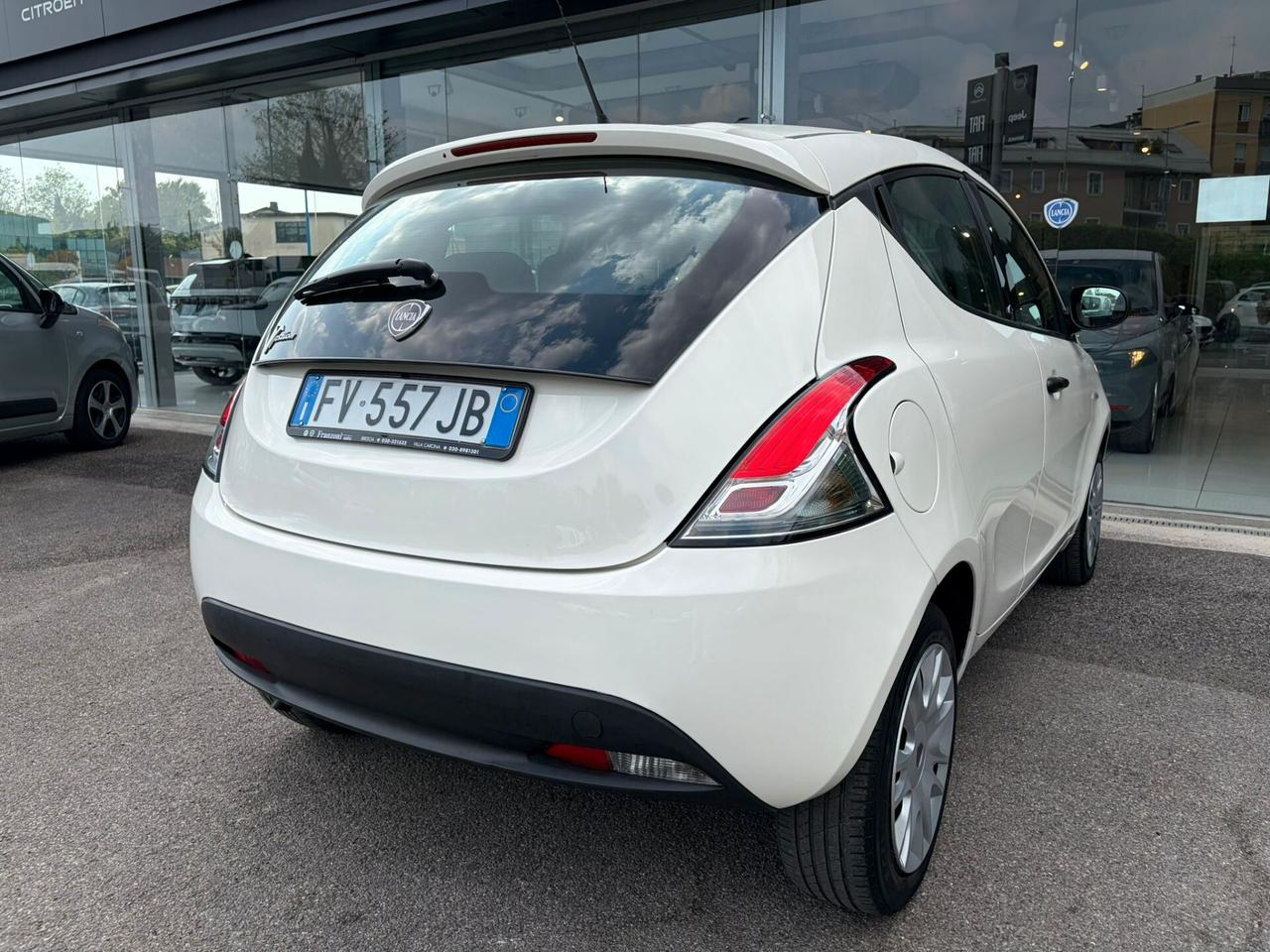 Lancia Ypsilon 1.2 69 CV 5 porte GPL Ecochic Elefantino Blu