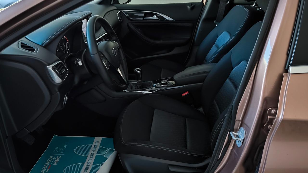 Infiniti Q30 1.5 diesel Business Executive
