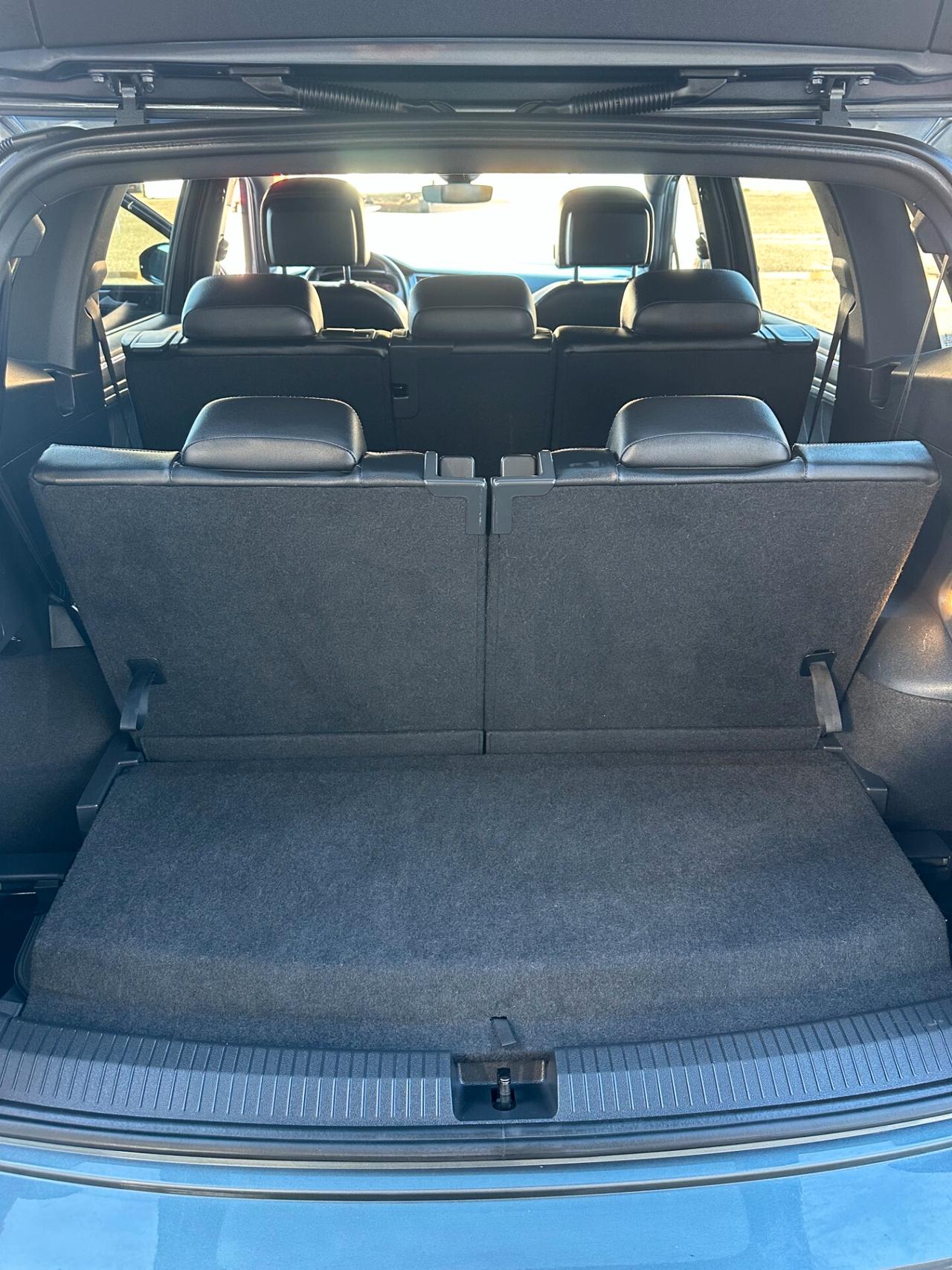 Volkswagen Tiguan Allspace 2.0 TDI SCR DSG 4MOTION R-Line 7 posti