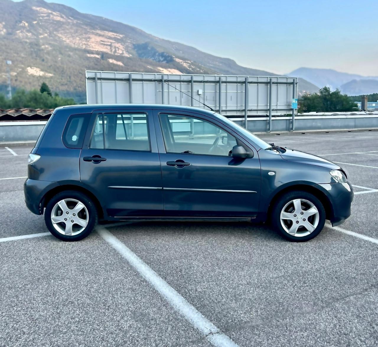 Mazda 2 1.4 TD 5p. Sony Ericsson Neopatentati