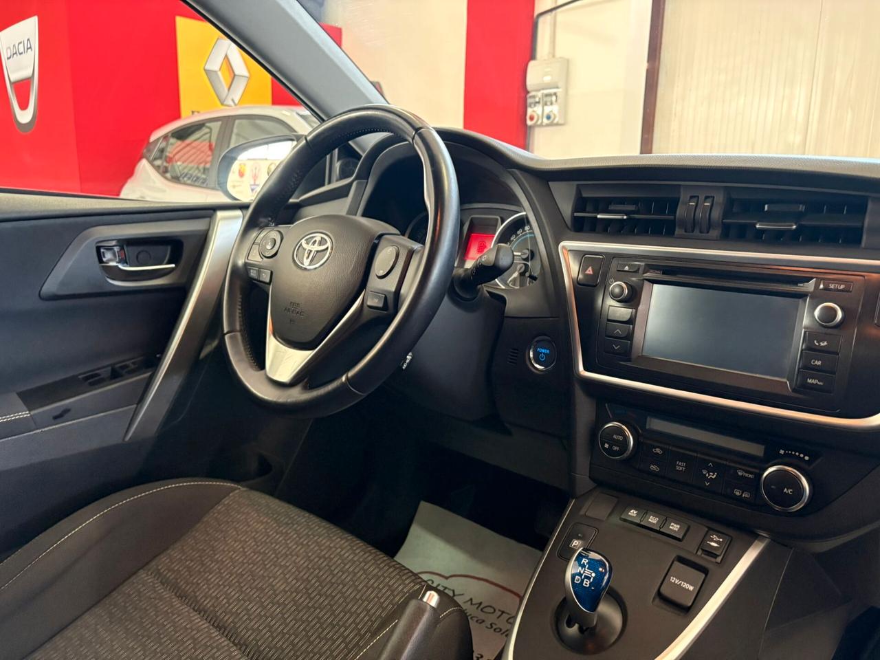 Toyota Auris Touring Sports 1.8 Hybrid Lounge