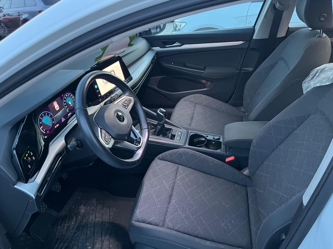 Volkswagen Golf 8 1.0 TSI EVO Life