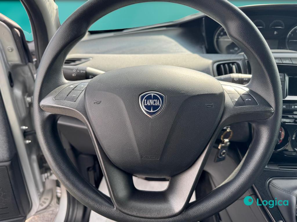 LANCIA Ypsilon III 2021 - Ypsilon 1.0 firefly hybrid Silver s&s 70c