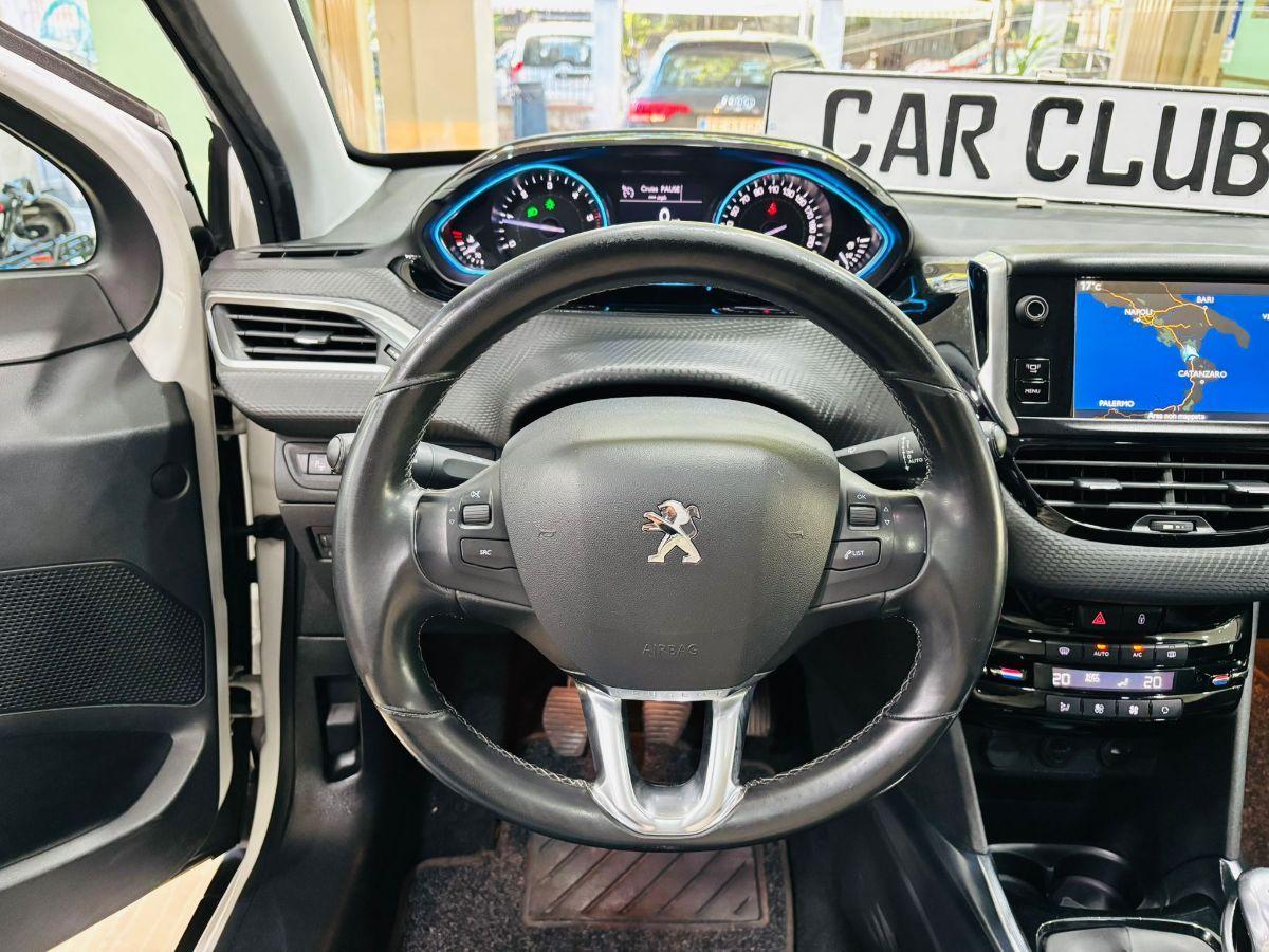 Peugeot 2008 1.6 e-HDi 115 CV S&S Féline Panorama