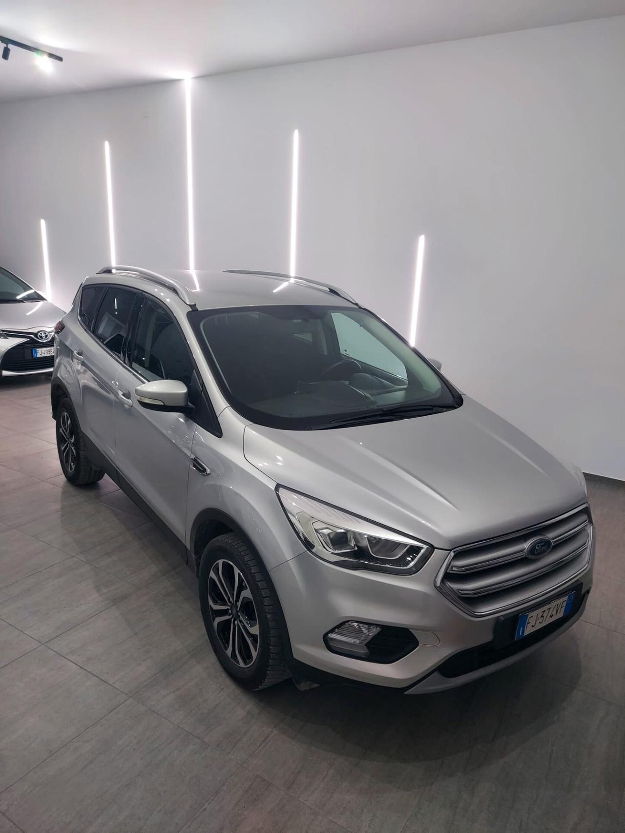 Ford Kuga 1.5 TDCI 120 CV S&S 2WD Titanium