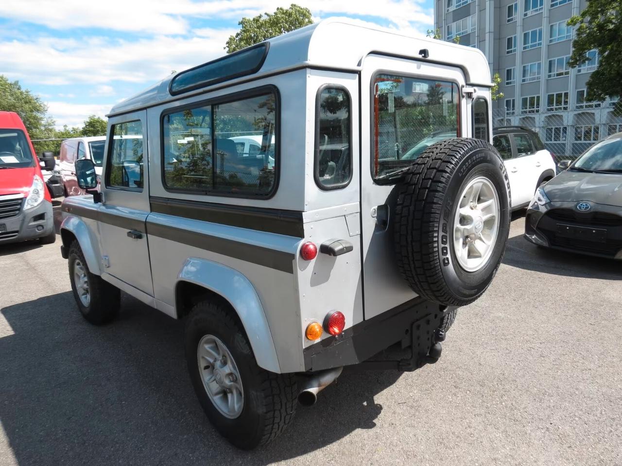 Land Rover Defender Station wagon 90 Td5 6 posti