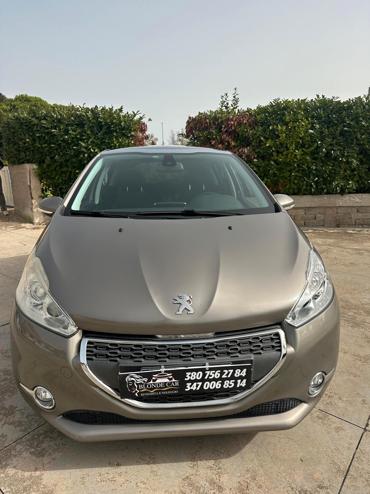 Peugeot 208 1.4 HDi 68 CV 5 porte