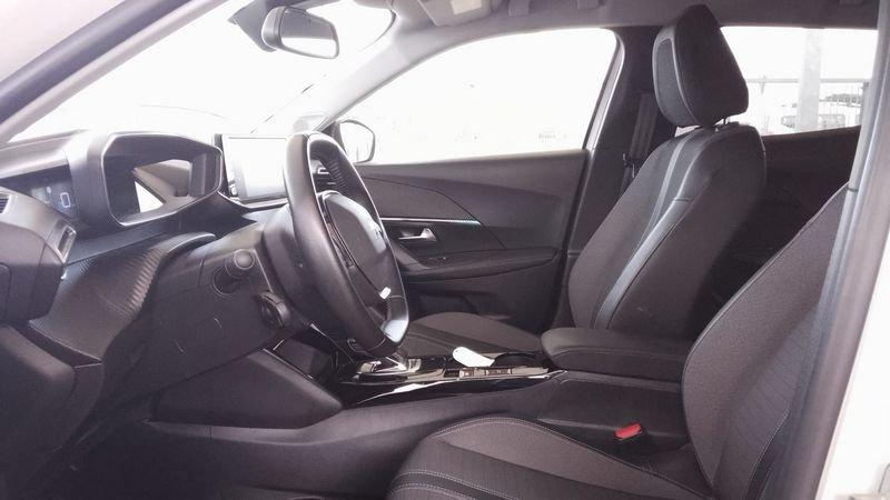 Peugeot e-2008 e 100kW Allure Pack