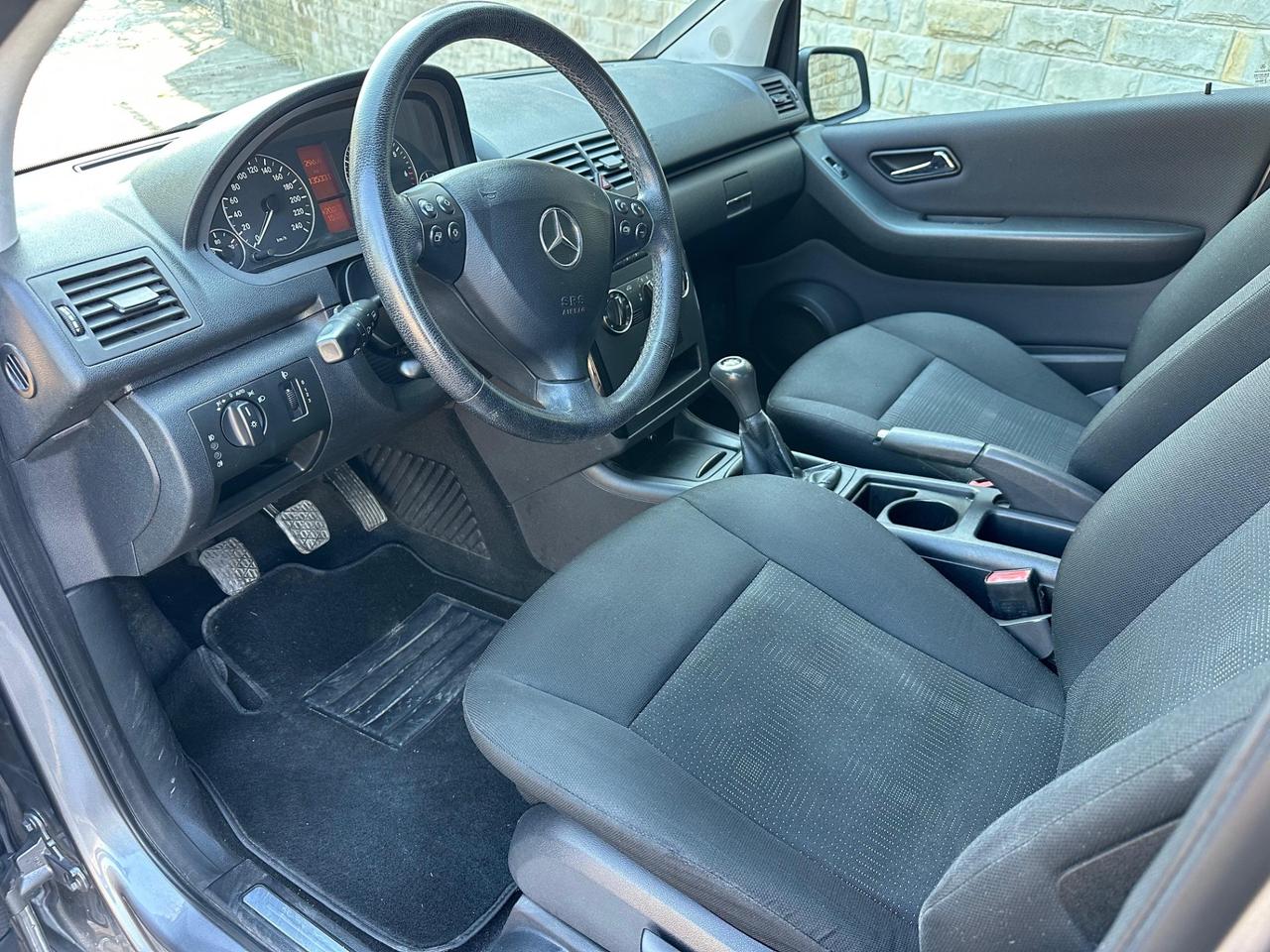 Mercedes-benz A 160 BlueEFFICIENCY Coupé Elegance