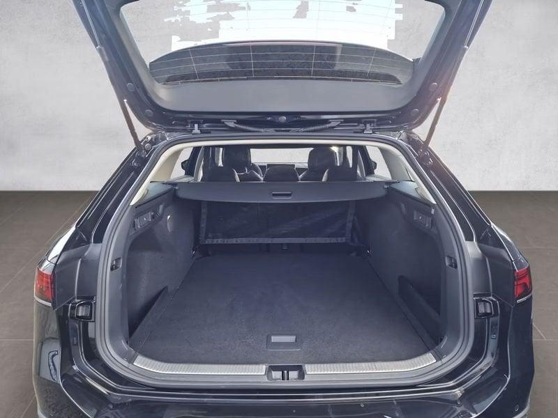 Volkswagen Passat 2.0 TDI 150 CV SCR EVO DSG Business LED NAVI COCKPIT CAMERA