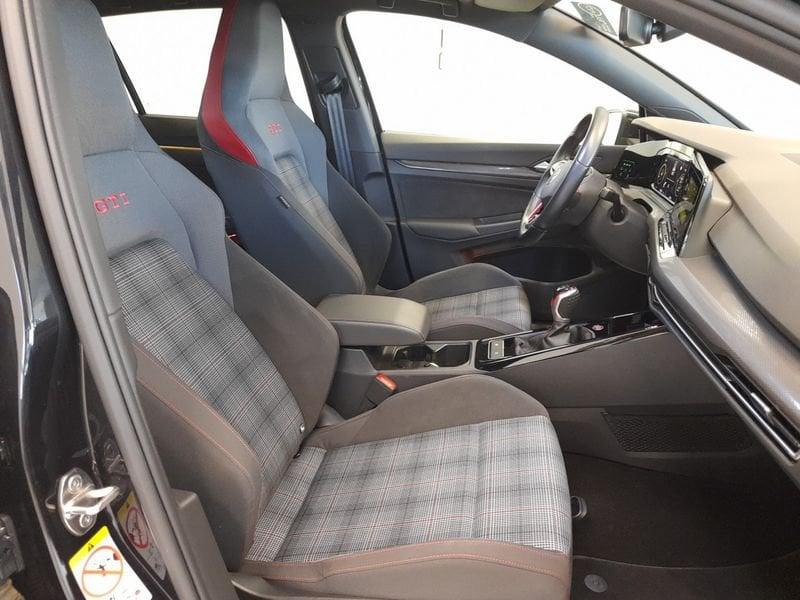 Volkswagen Golf GTI 2.0 TSI GTI