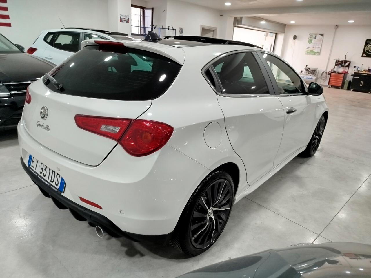 Alfa Romeo Giulietta 1.6 JTDm-2 105 CV Quadrifoglio verde