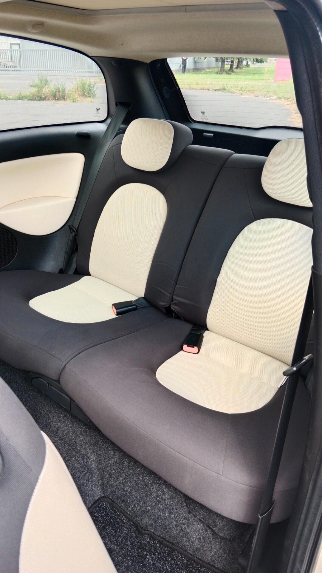 Lancia Ypsilon 1.4 16V Oro