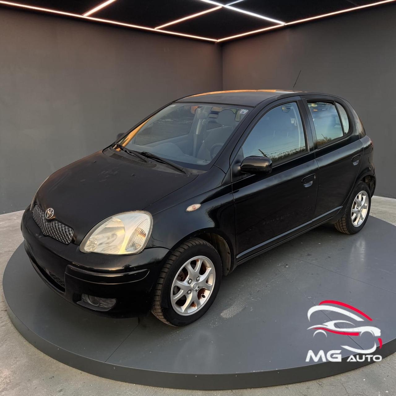 Toyota Yaris 1.0i 16V cat 5 porte Sol