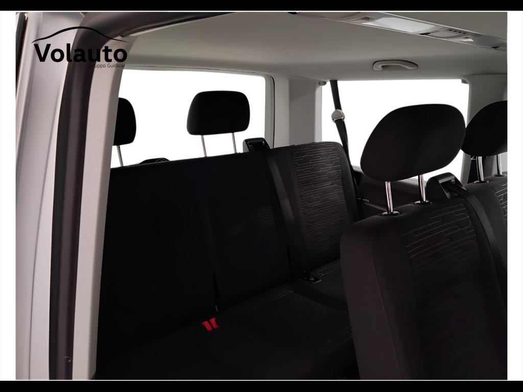 VOLKSWAGEN T6.1 Caravelle 2.0 tdi 150cv Comfortline p.c. dsg7