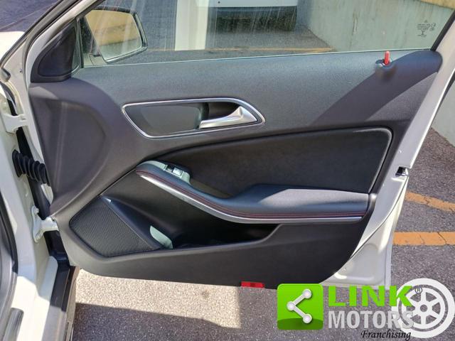 MERCEDES-BENZ GLA 200 d Automatic 4Matic Premium