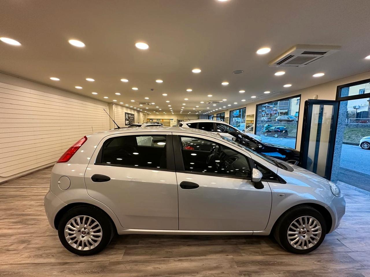 Fiat Punto 1.3 MJT 75 CV Street