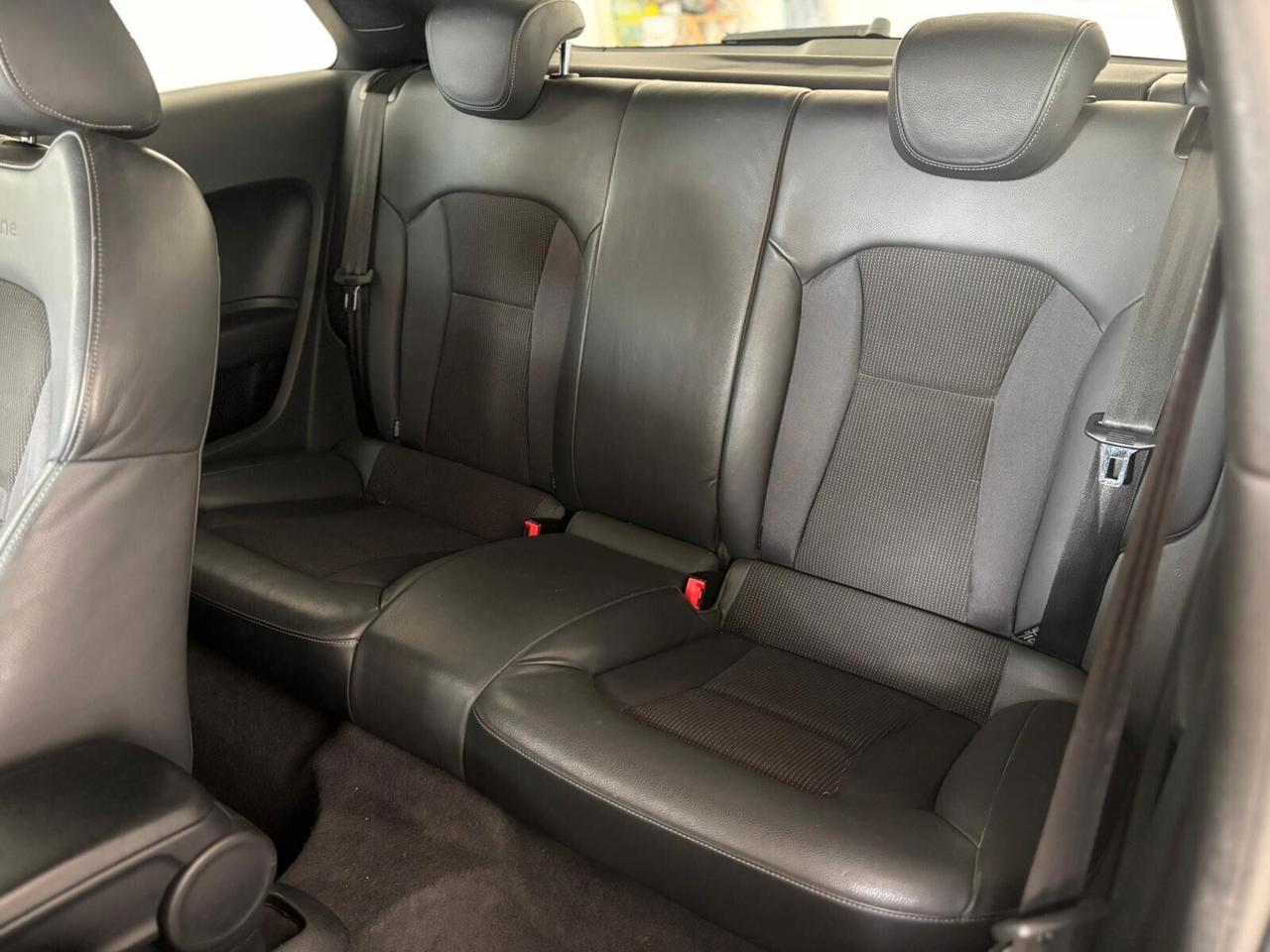 Audi A1 1.6 TDI 105 CV S-line