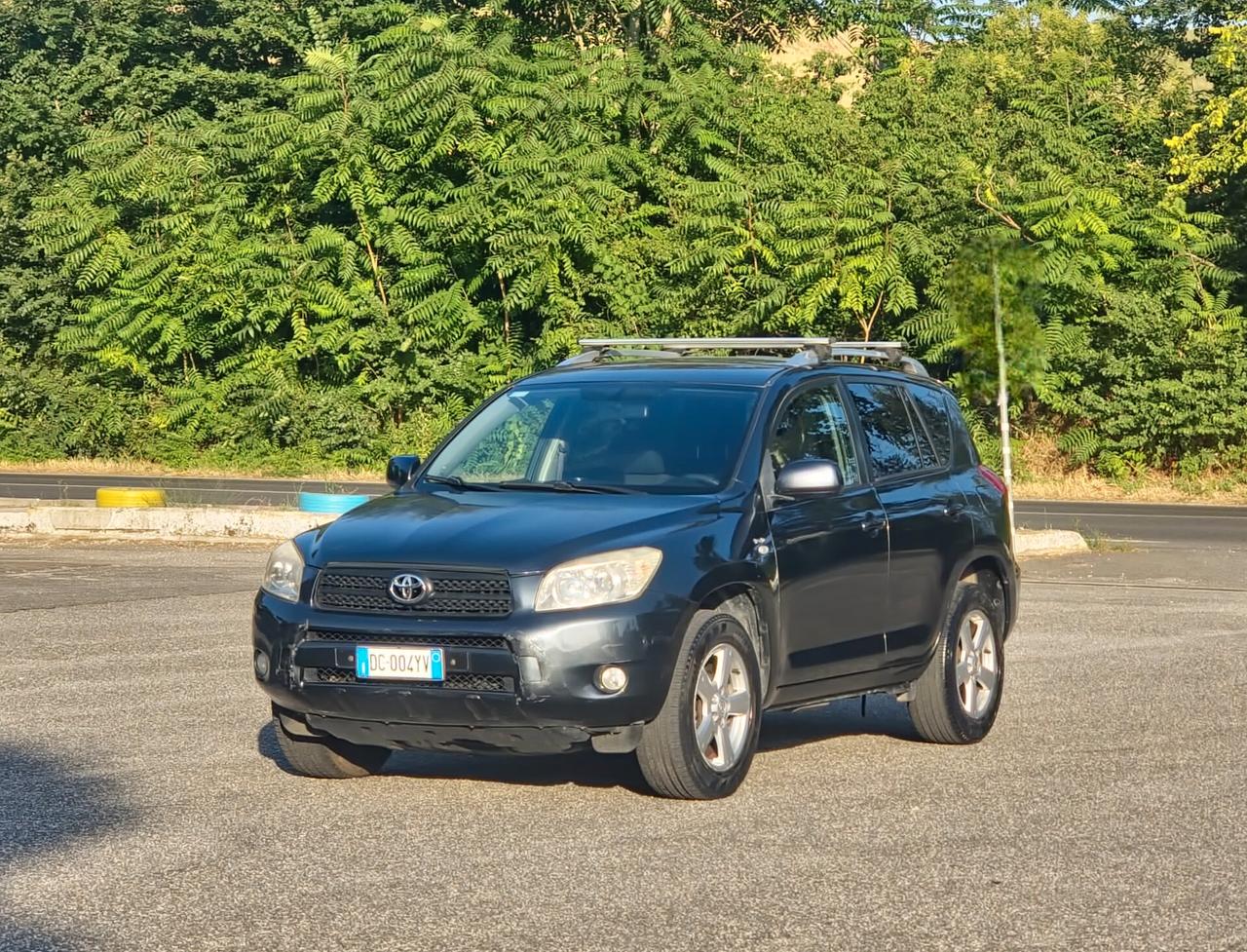 Toyota RAV 4 RAV4 2.2 D-4D 136 CV 2006-E4 Manuale