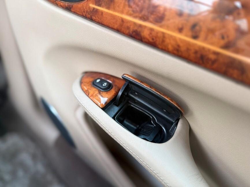 Jaguar XJ Daimler 4.0 cat Super Charged