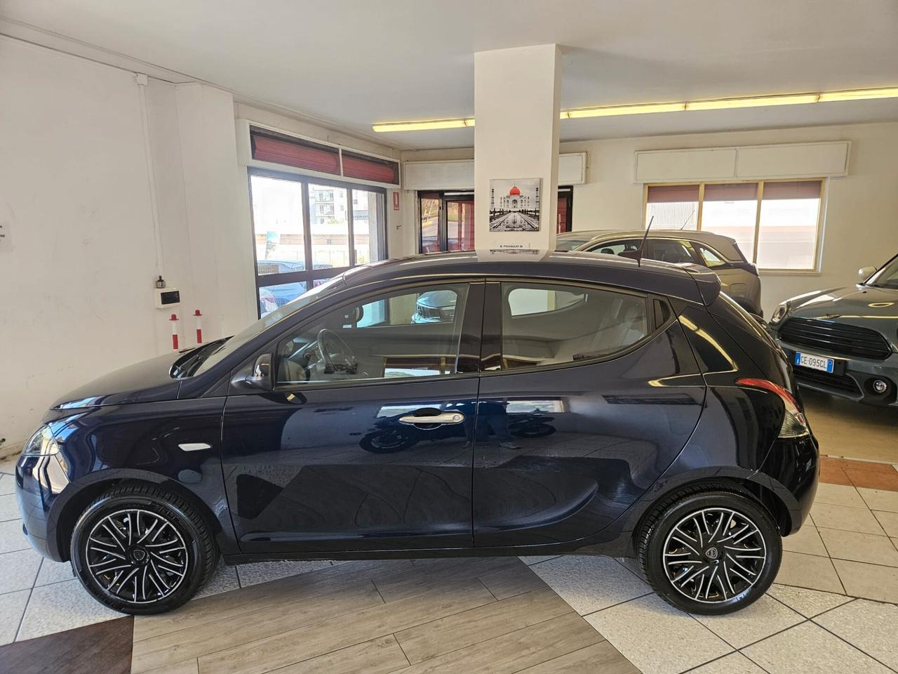 Lancia Ypsilon 1.0 Firefly GOLD Benzina/Hybrid S&S 70CV