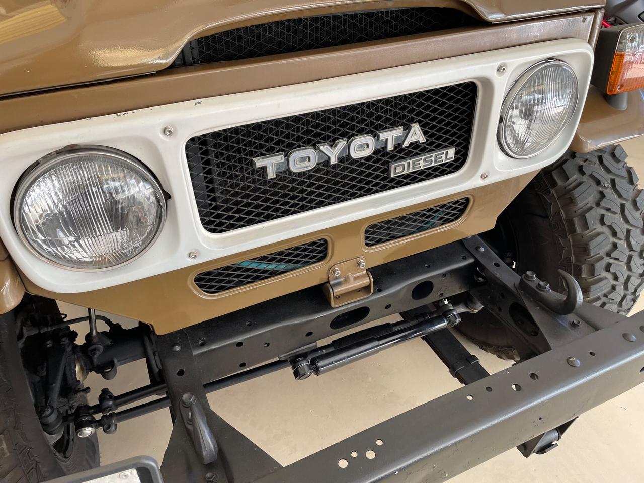 Toyota Land Cruiser BJ 42 3400 diesel 9o cv