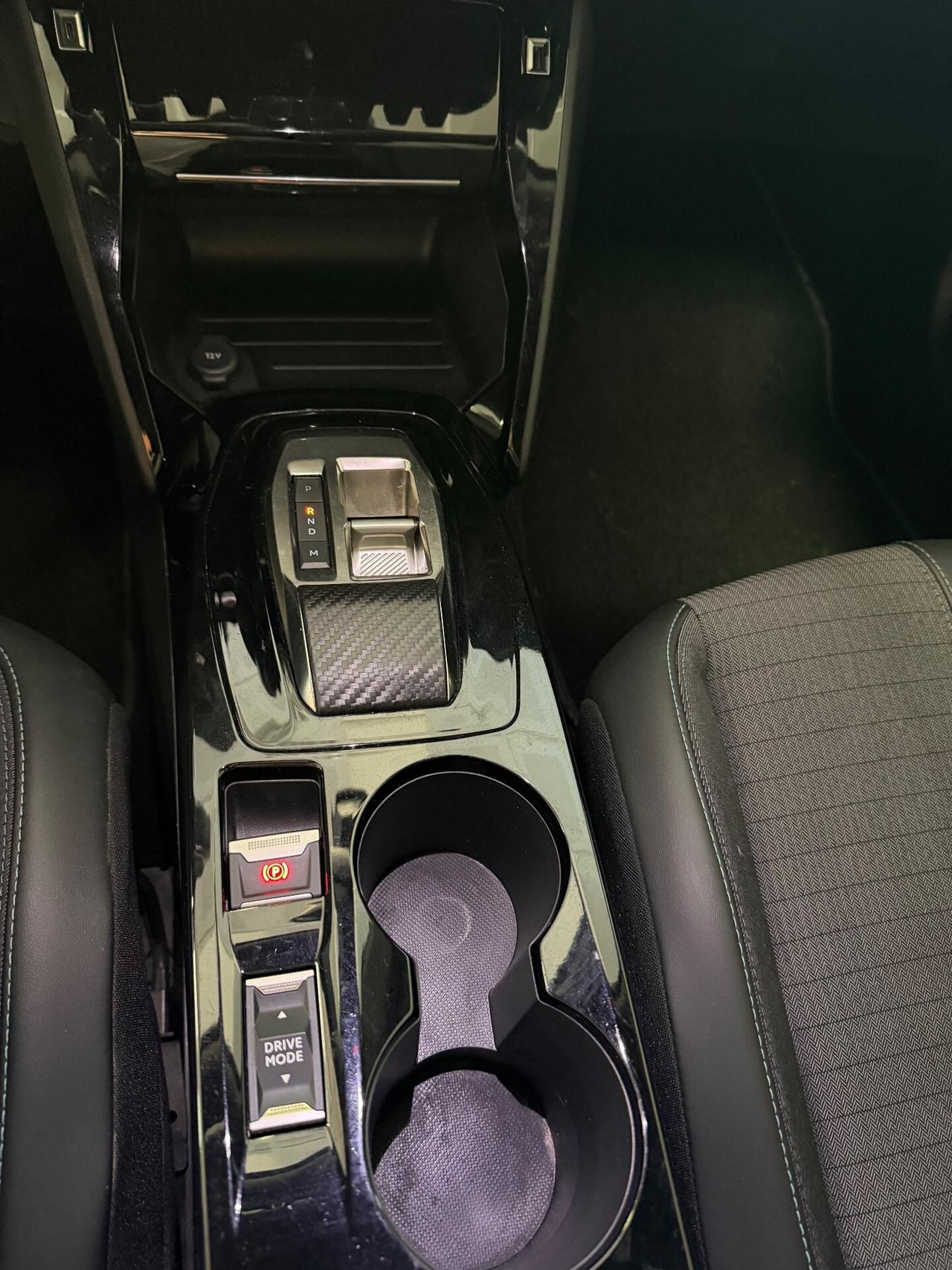 Peugeot 2008 BlueHDi 130 S&S EAT8 Allure Pack