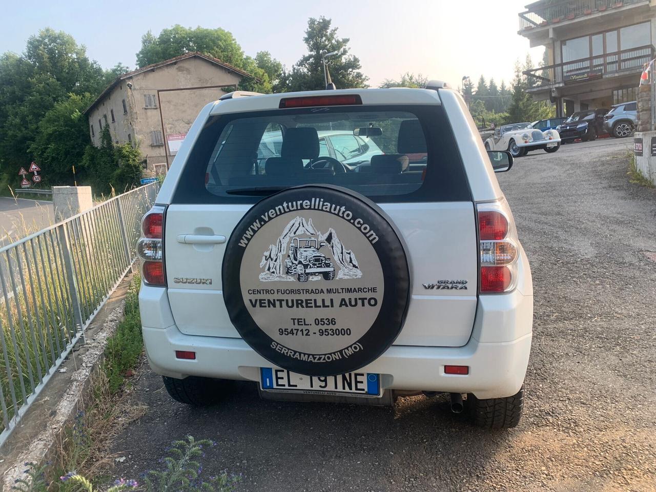 Suzuki Grand Vitara 3p 1600 cc benzina 4x4 neo patentati-bianco perlato-unico proprietario-del 2012-92000 km