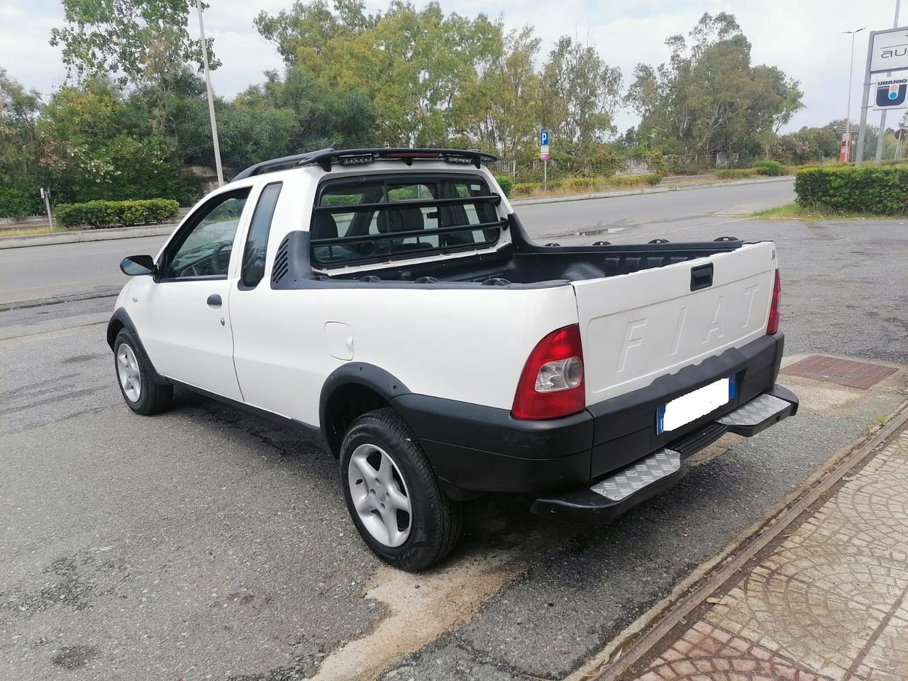 Fiat Strada 1.9 JTD – 2004
