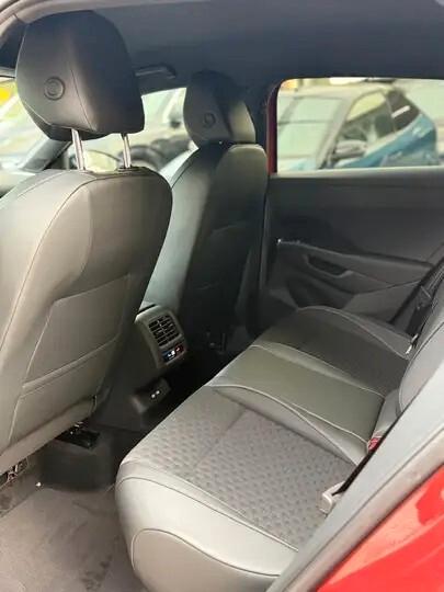 Volkswagen T-Roc 1.5 eTSI ACT 150 CV DSG R-Line