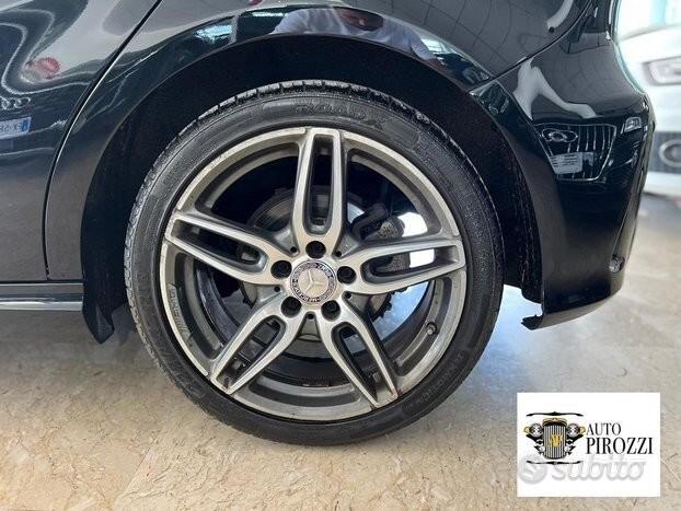 MERCEDES CLASSE A160 benzina del 2017 con 102000KM