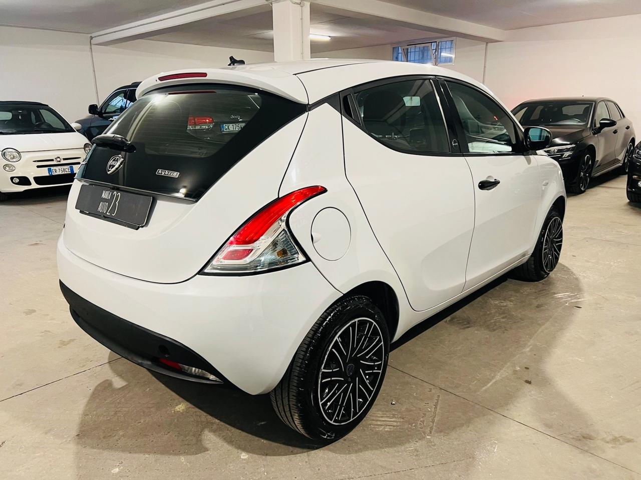 Lancia Ypsilon 1.0 69 CV 5 porte Ecochic Platinum*NEOPATENTATI*