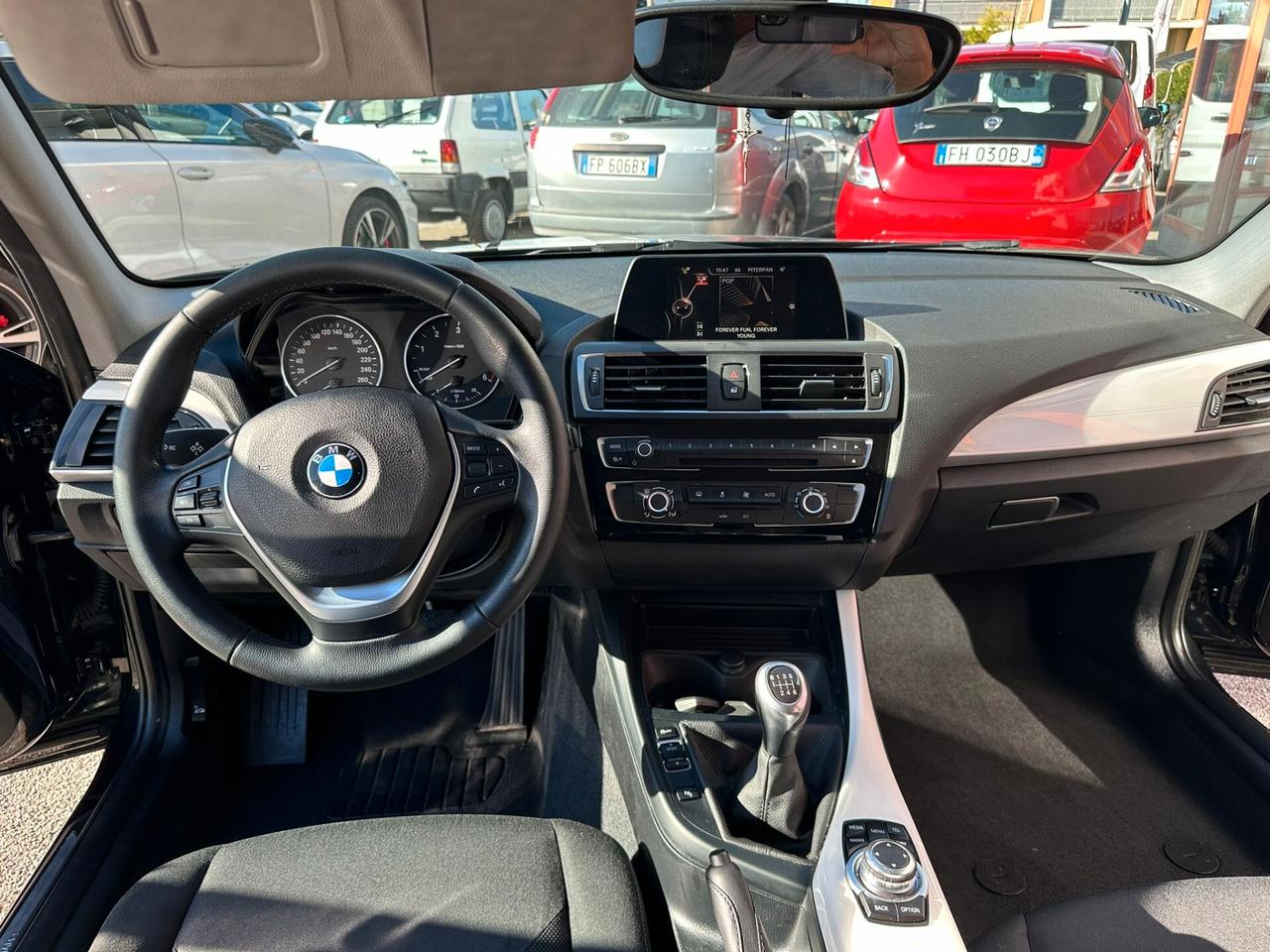 Bmw 116 116d 5p. Urban