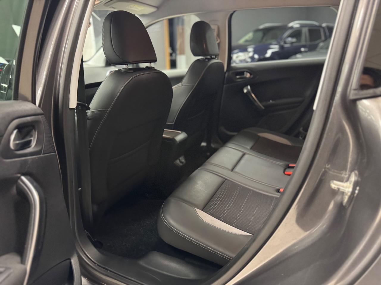 Peugeot 2008 BlueHDi 120 S&S Allure